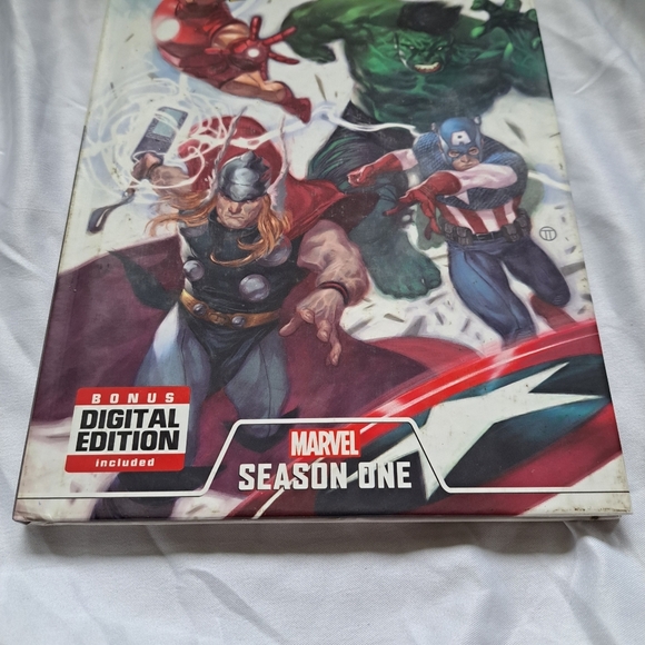 Avengers: Season One Marvel Novel by Peter David Hard Cover comic book - Picture 6 of 12